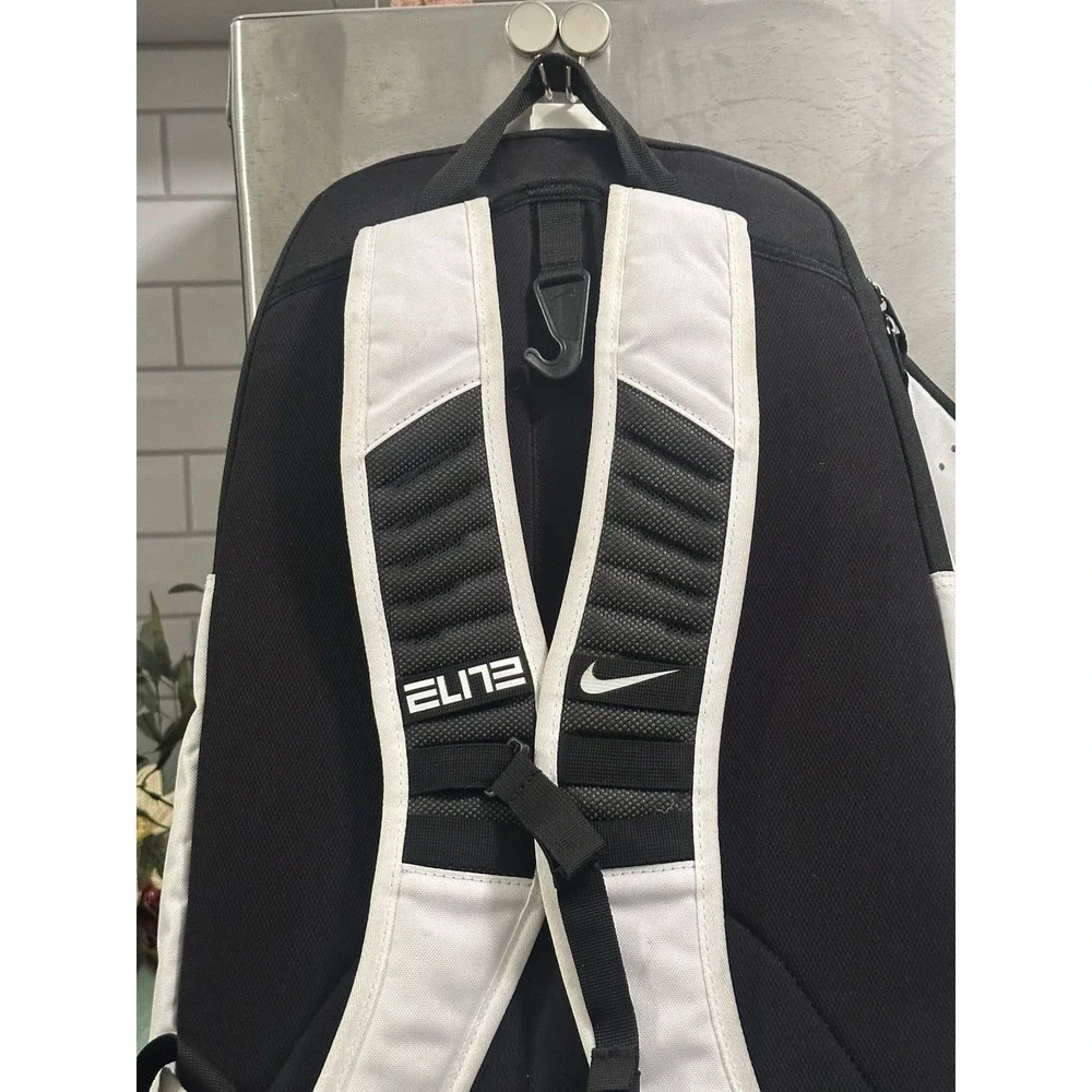 Nike Elite 32L Large Backpack White/Black Zip Padded Adjustable 4-Pocket